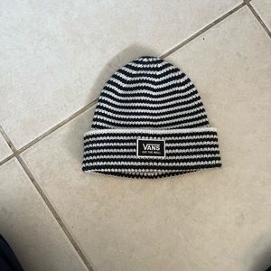 vans black and white beanie for women!!